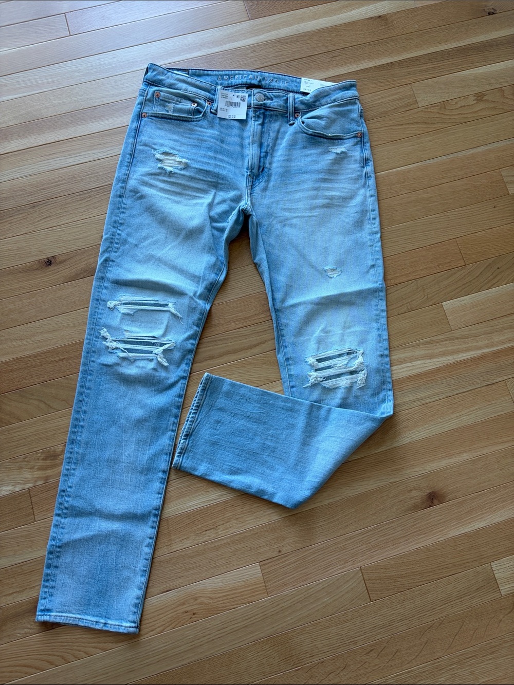 Men’s American Eagle Outfitters Light Blue Slim Ripped Jeans